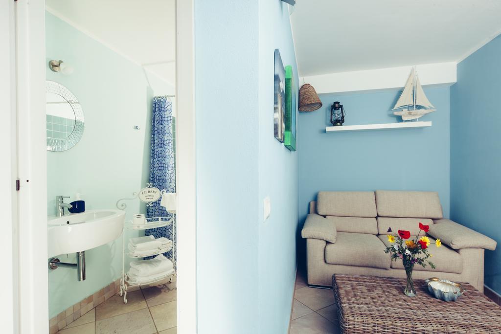 Blu Bosa Bed & Breakfast 部屋 写真